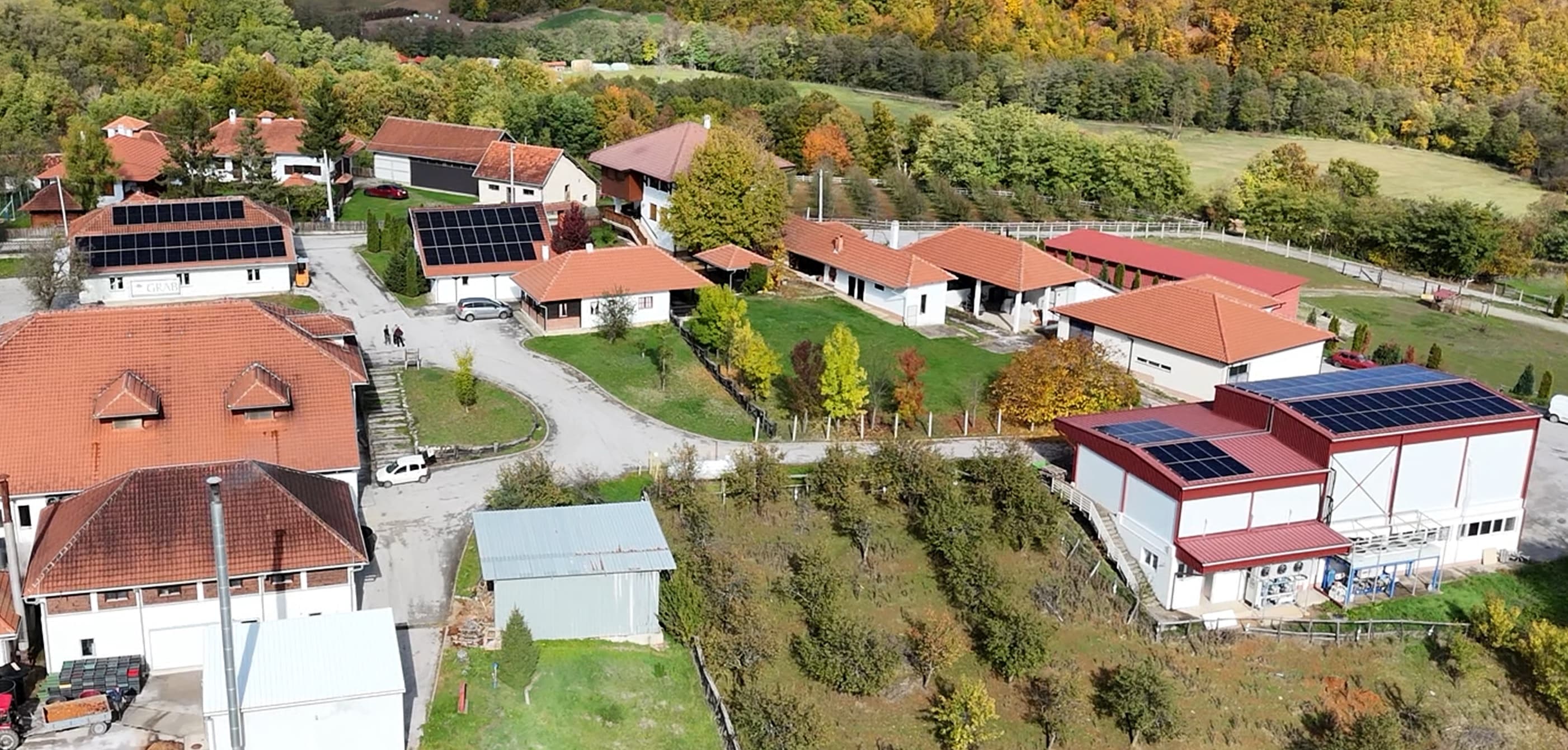 Referentni solarni sistemi na krovovima objekata i industrijske hale